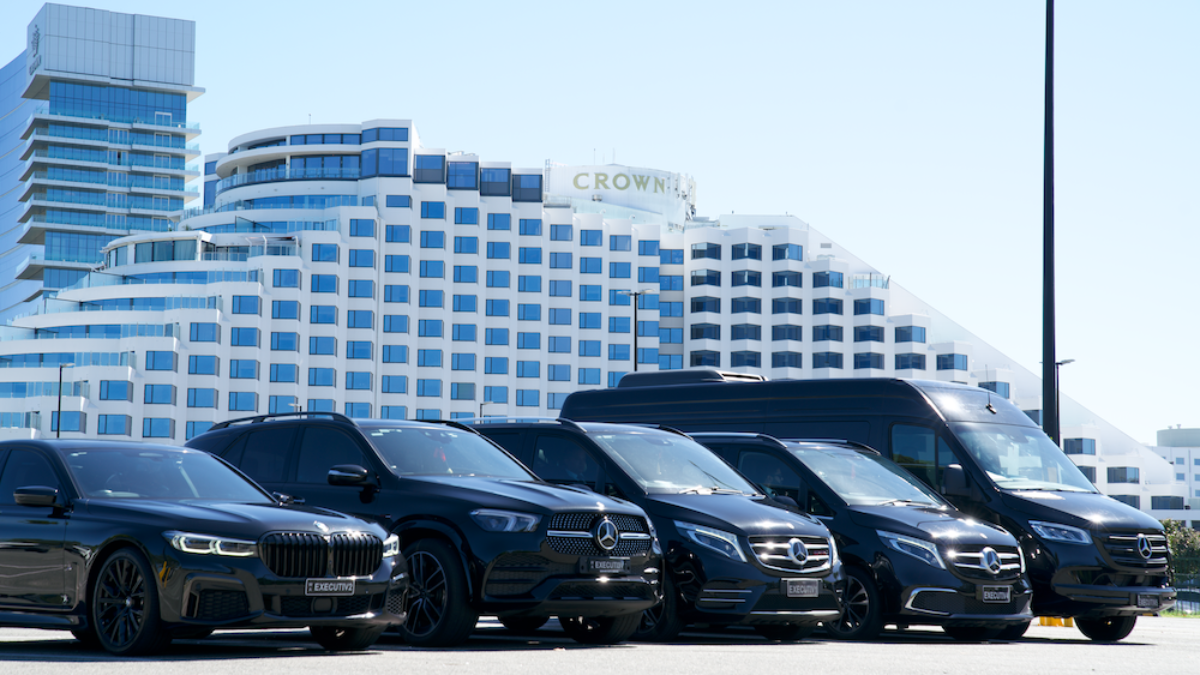 Group travel chauffeur vehicle for Perth airport transfers